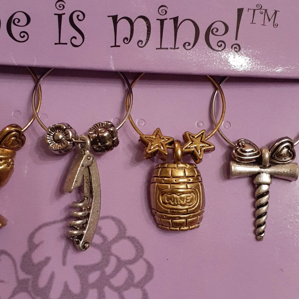That Wine is Mine! Grapevine Original Wine Charms 6 Piece Set New!